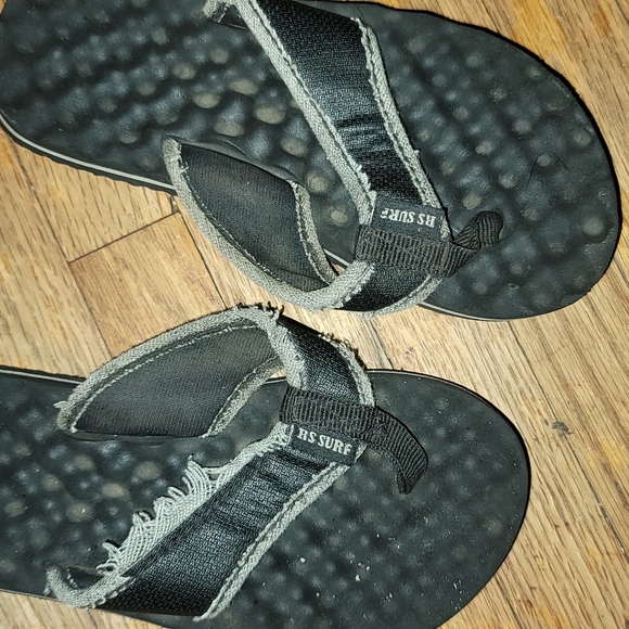 RS Surf Boys tattered flip flops - Picture 2 of 3